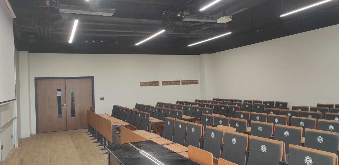 Toplu derslerin yapıldığı sınıflar