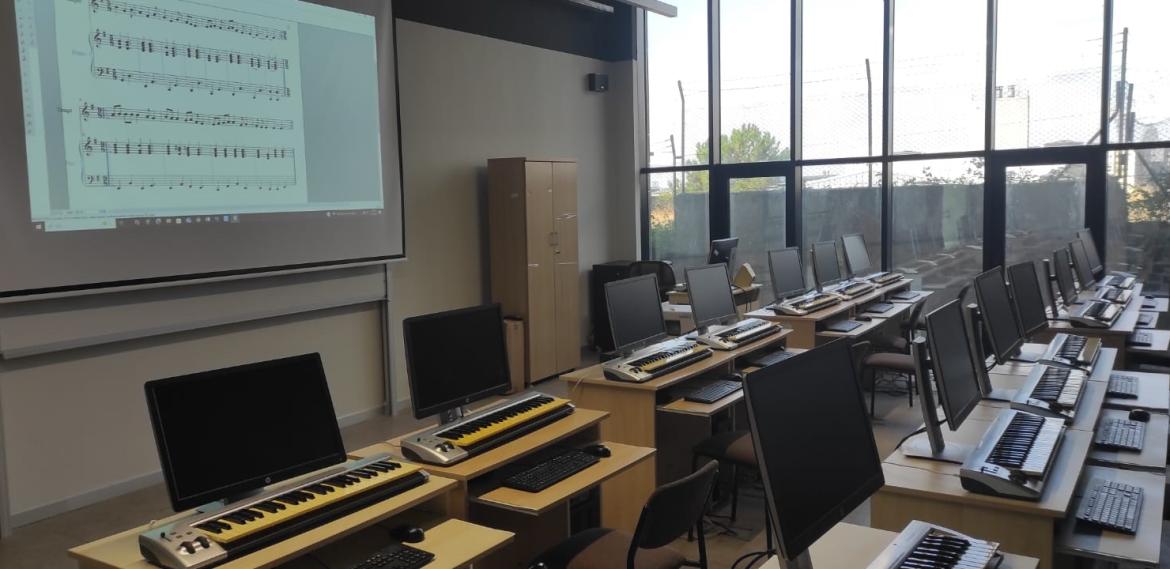 MÜZİK TEKNOLOJİSİ LABORATUVARI